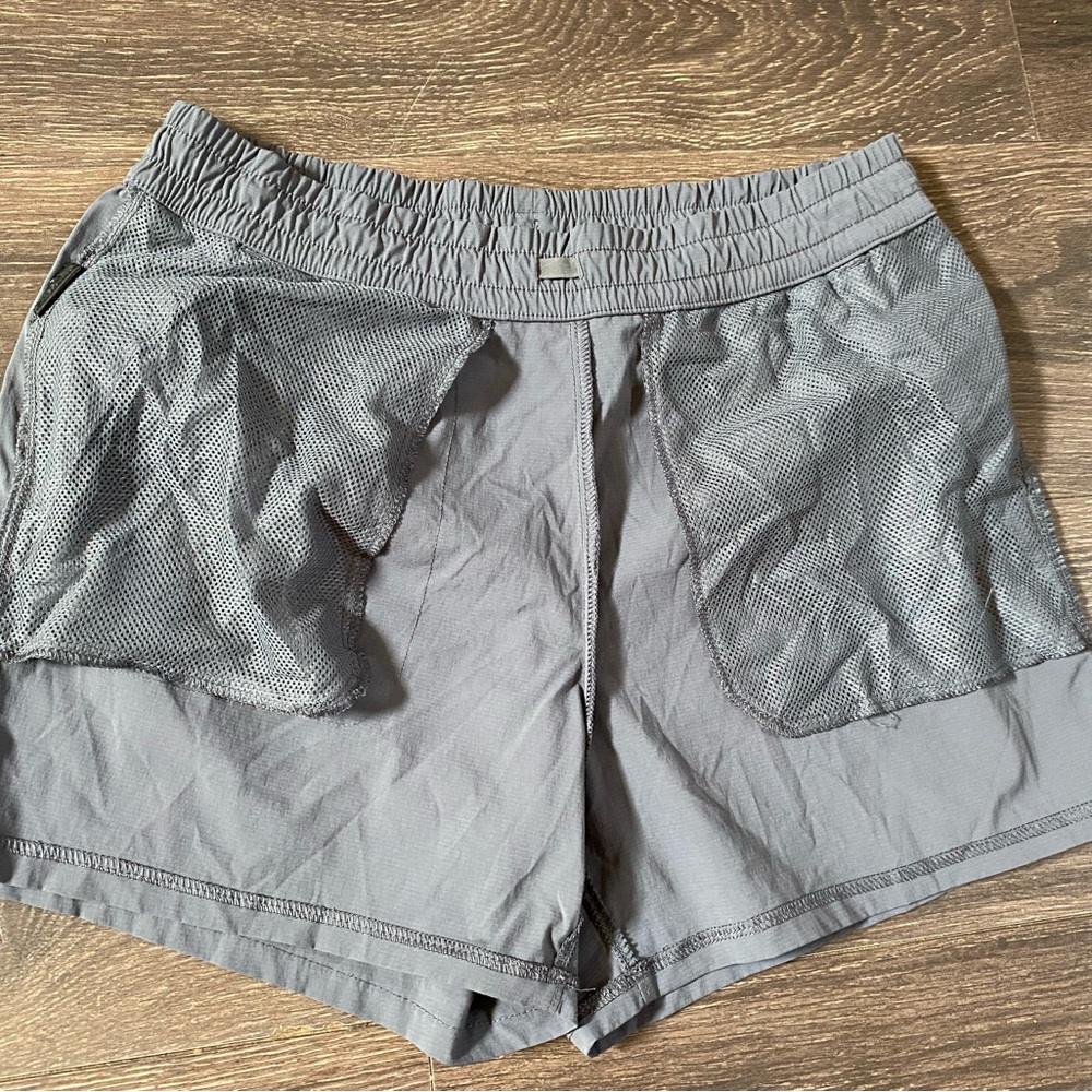 The North Face Girl's Youth XL Aphrodite Flashdry Grey Shorts - Picture 4 of 4